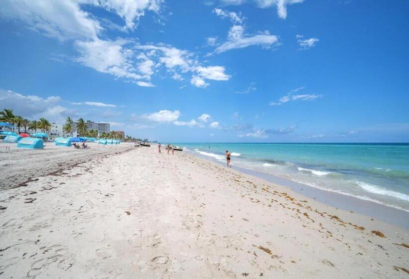 Отель Laguna Blu Beach