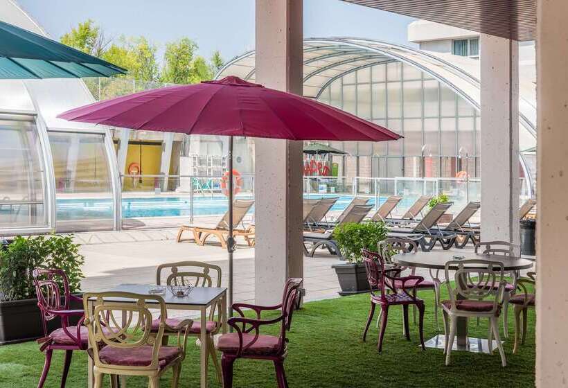 فندق Madrid Airport Suites, Affiliated By Meliá