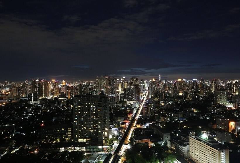 Отель Marriott Bangkok Sukhumvit