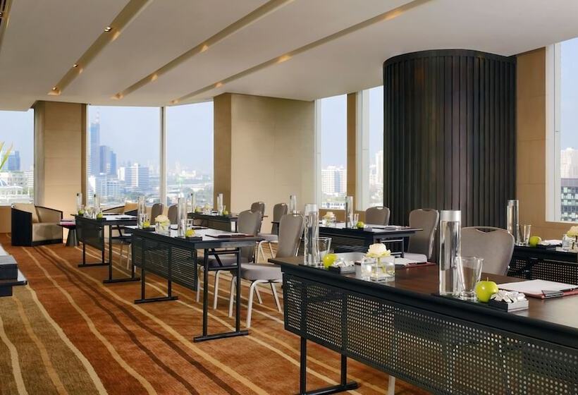 Отель Marriott Bangkok Sukhumvit