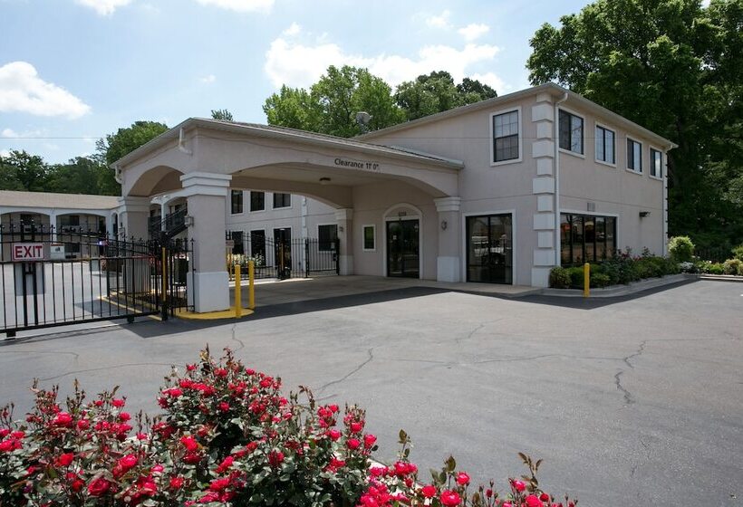 בית מלון כפרי Memorylane Inn & Suites