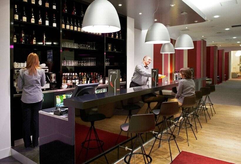 هتل Mercure Cholet Centre