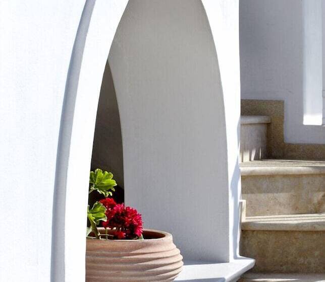 Отель Mitos Suites