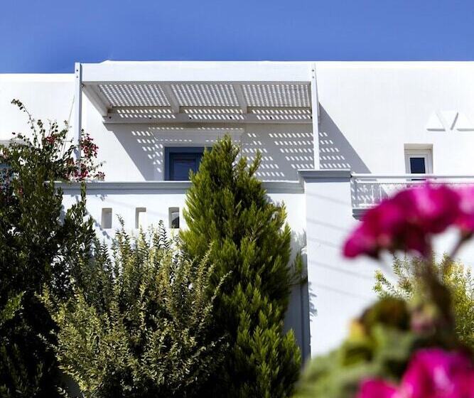 Отель Mitos Suites