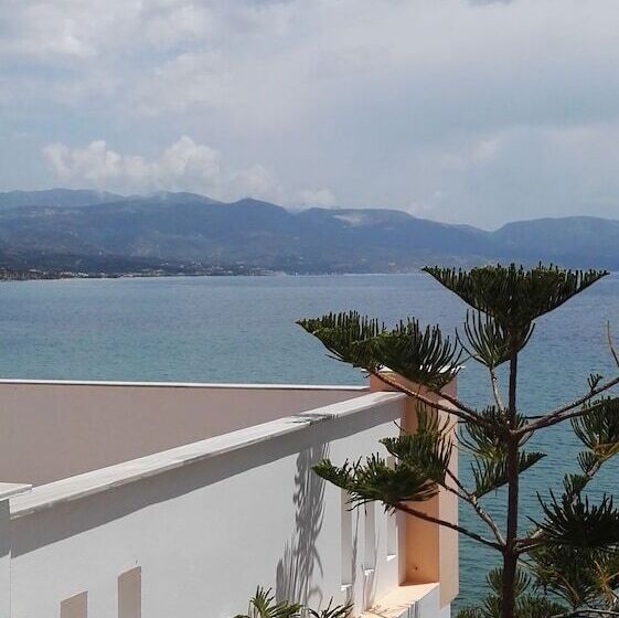 호텔 Nereides Apartments