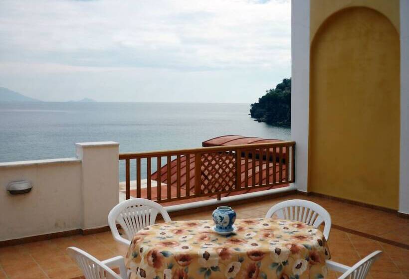 호텔 Nereides Apartments