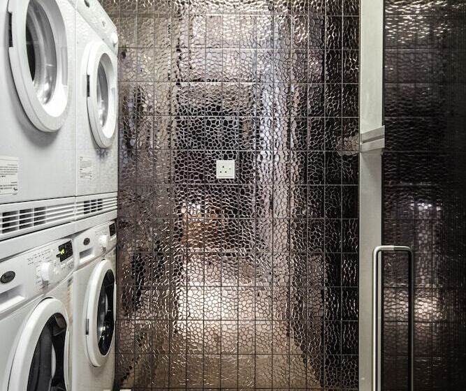 هتل Ovolo Central