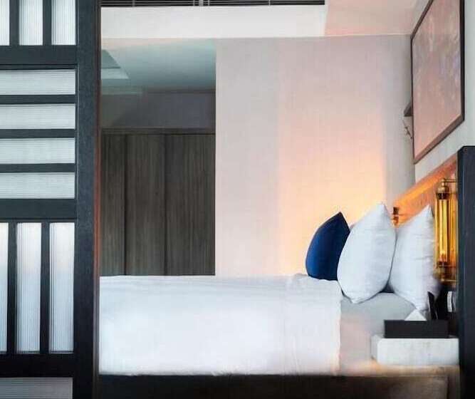 هتل Ovolo Central