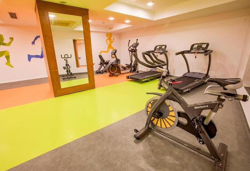 هتل Park Inn By Radisson Istanbul Asia Kavacik