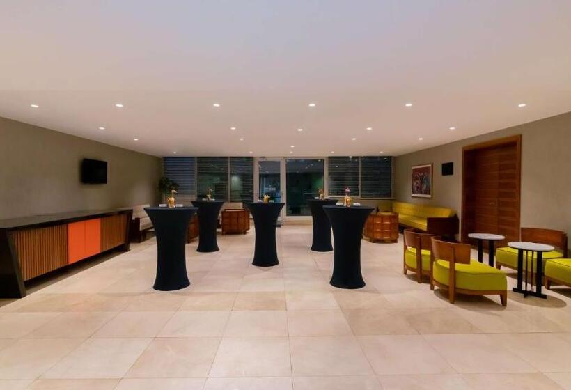 هتل Park Inn By Radisson Istanbul Asia Kavacik