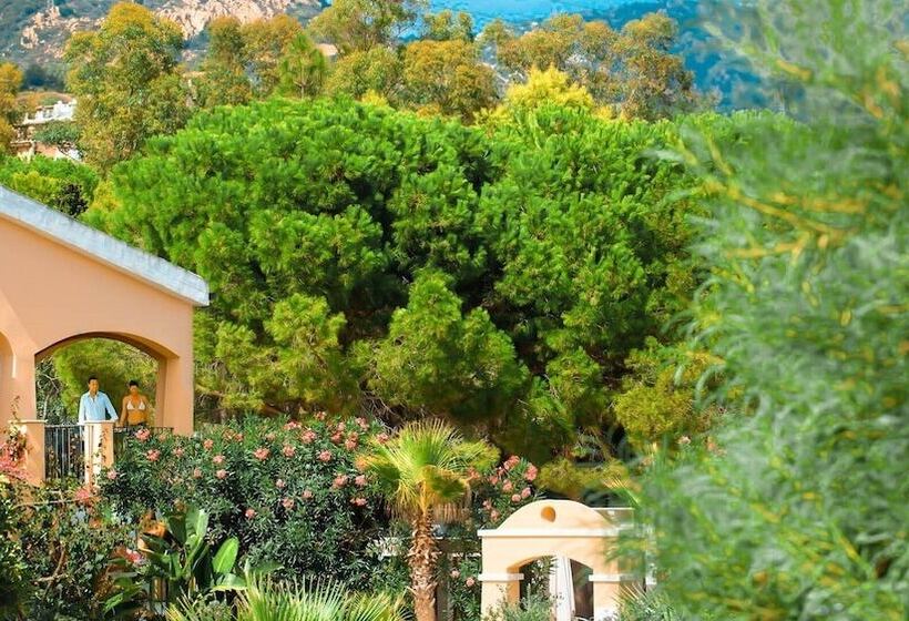 בית מלון כפרי Amareclub Rocca Dorada