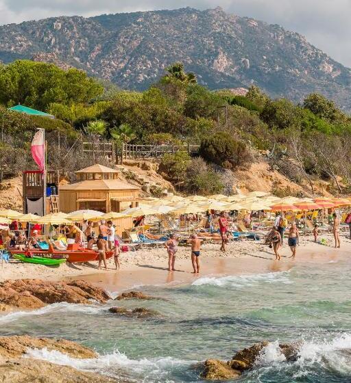 בית מלון כפרי Amareclub Rocca Dorada