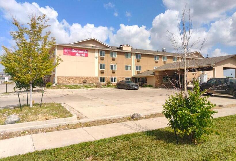 Roosevelt Hotel   Undergoing Improvements