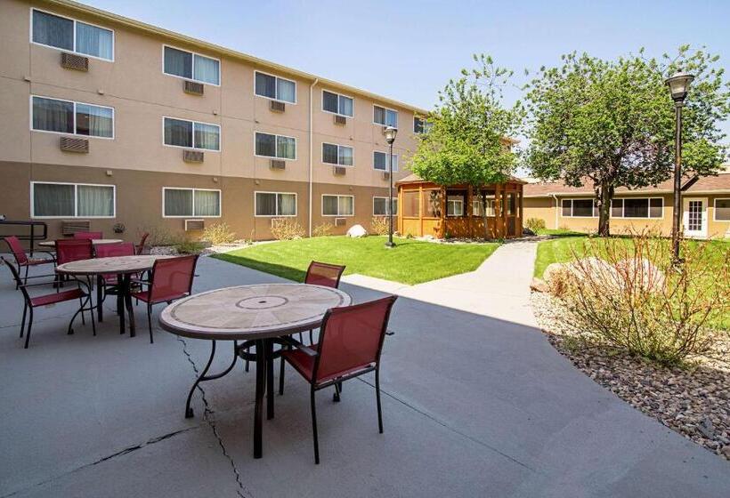 Roosevelt Hotel   Undergoing Improvements