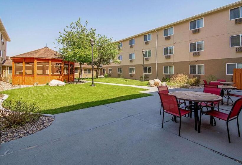 Roosevelt Hotel   Undergoing Improvements