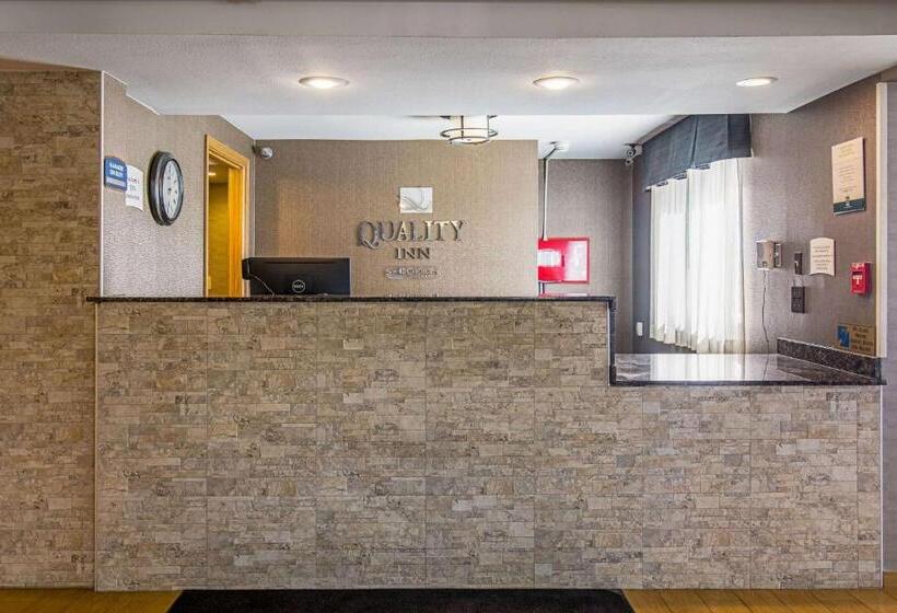 Roosevelt Hotel   Undergoing Improvements