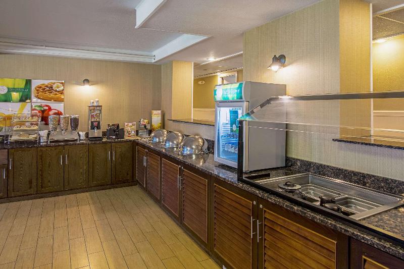 Roosevelt Hotel   Undergoing Improvements