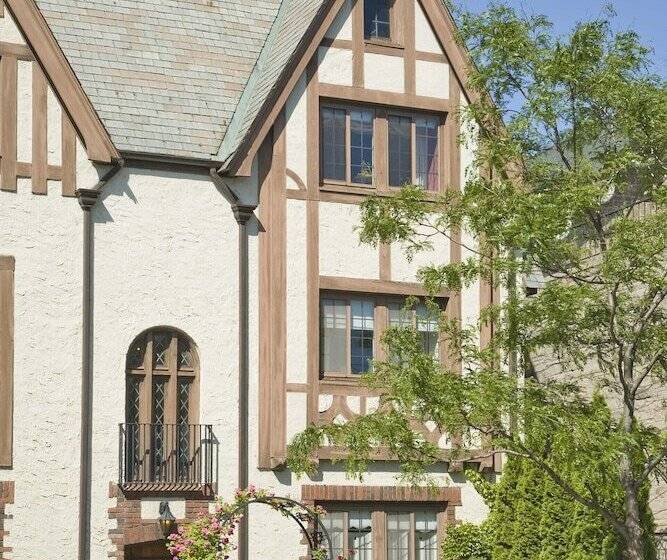 هتل روستایی Red Coach Inn