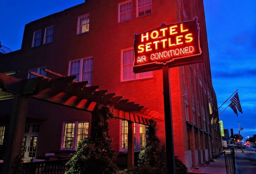 فندق Settles