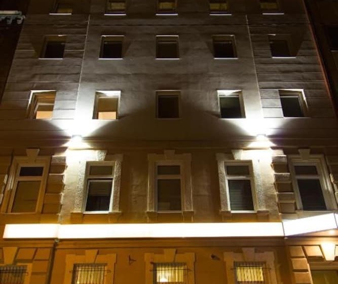 Six Inn Hotel Budapest