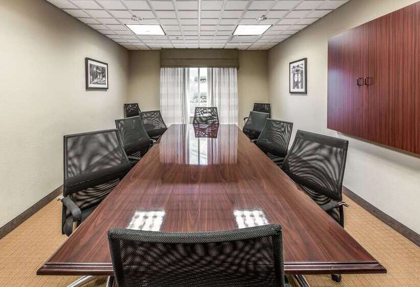 Отель Sleep Inn & Suites Clintwood