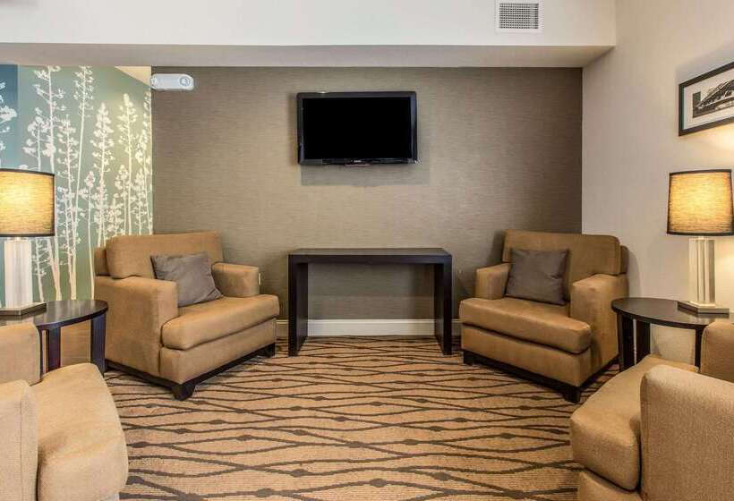 Отель Sleep Inn & Suites Clintwood