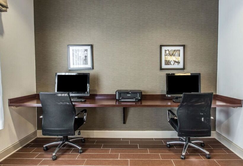 Отель Sleep Inn & Suites Clintwood