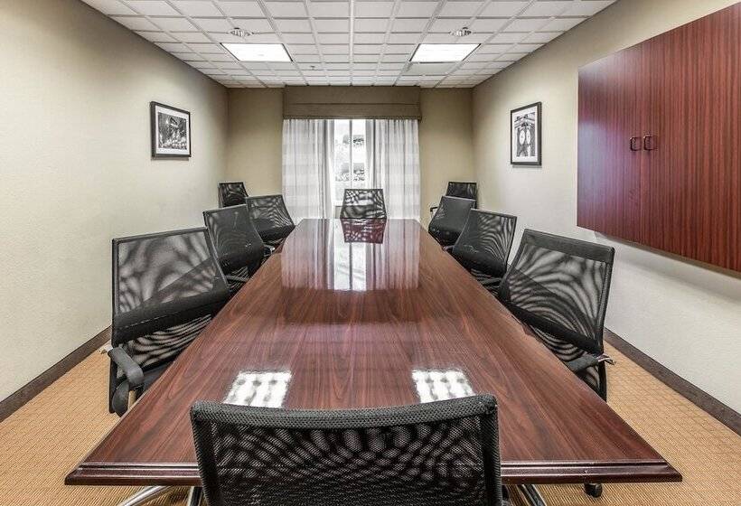 Отель Sleep Inn & Suites Clintwood