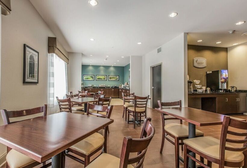 Отель Sleep Inn & Suites Clintwood