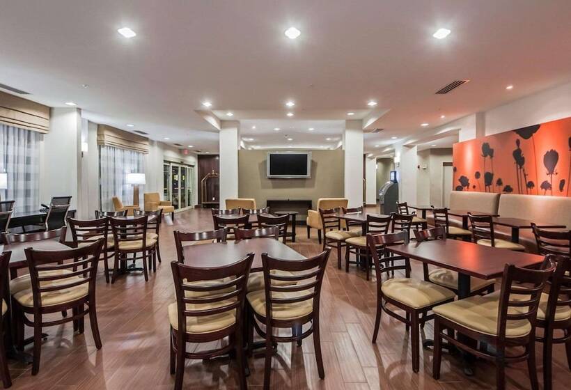 בית מלון כפרי Sleep Inn & Suites Elk City