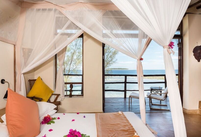 酒店 Sunshine Marine Lodge