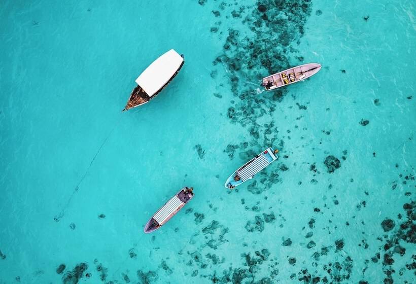 酒店 Sunshine Marine Lodge