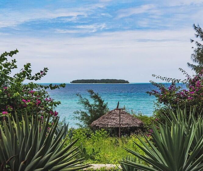 酒店 Sunshine Marine Lodge