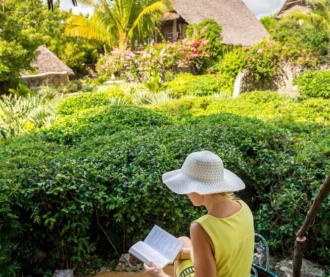 酒店 Sunshine Marine Lodge