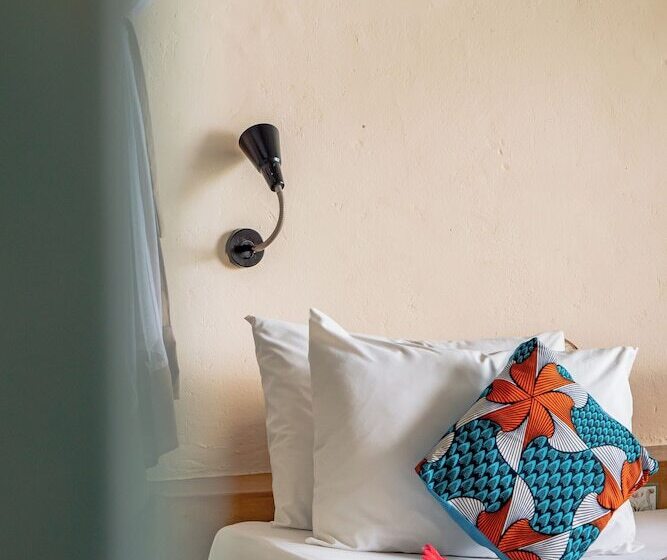 酒店 Sunshine Marine Lodge