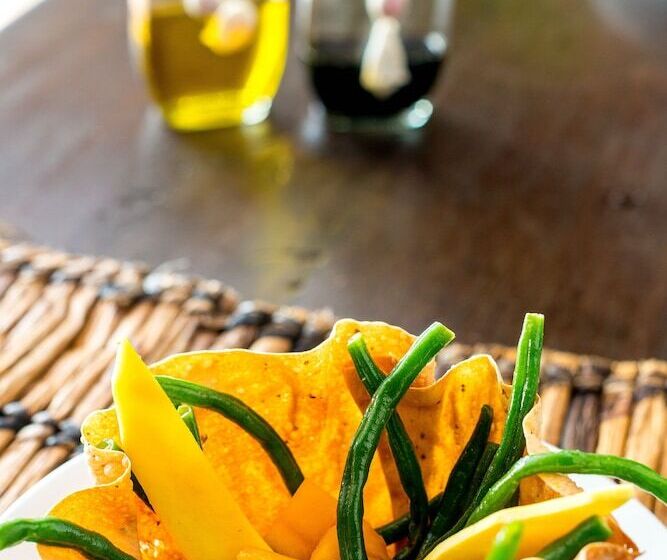 酒店 Sunshine Marine Lodge