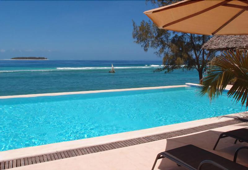 酒店 Sunshine Marine Lodge