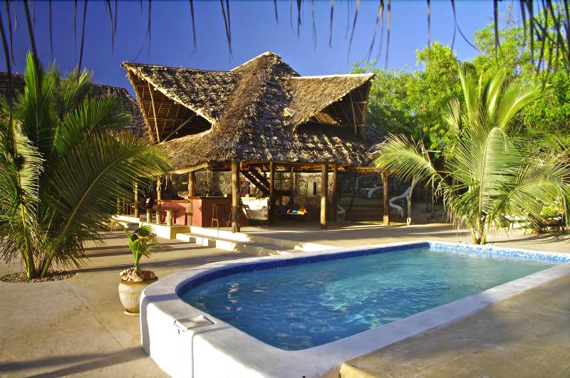 酒店 Sunshine Marine Lodge