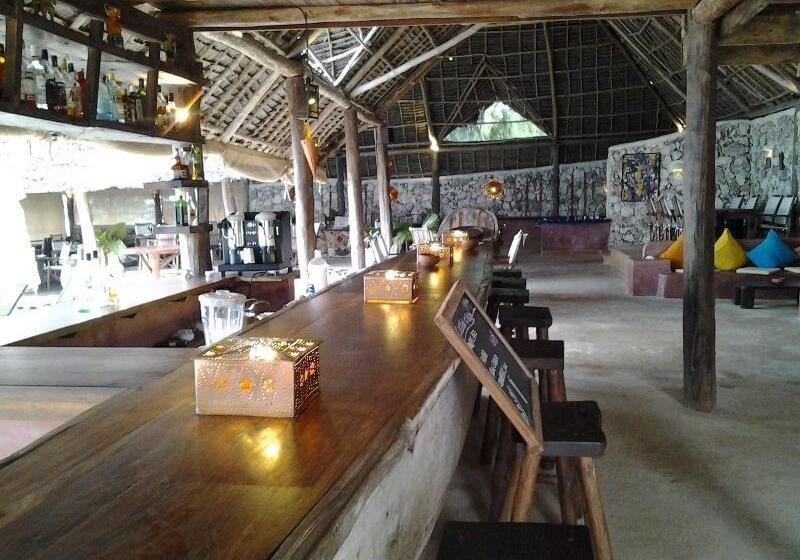 酒店 Sunshine Marine Lodge