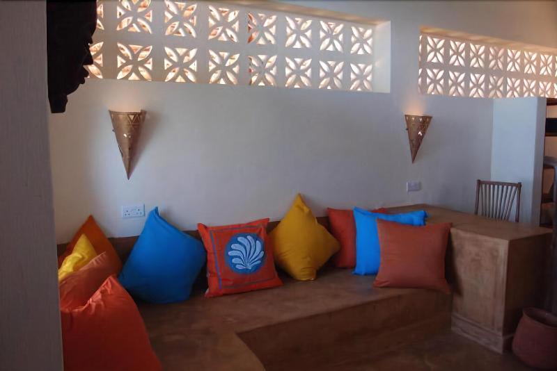 酒店 Sunshine Marine Lodge