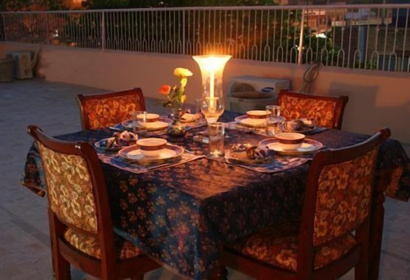 هتل Surya Kunj Home Stay