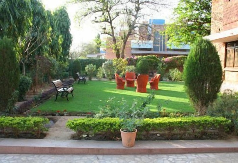 هتل Surya Kunj Home Stay