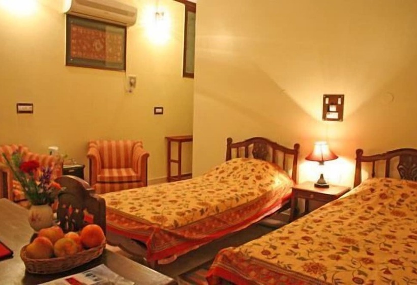 هتل Surya Kunj Home Stay