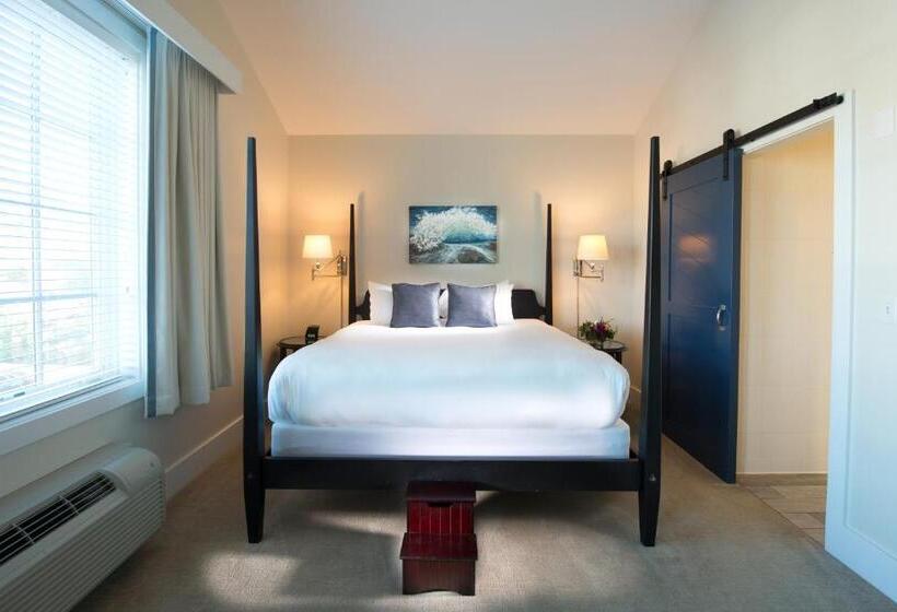 فندق The Boathouse