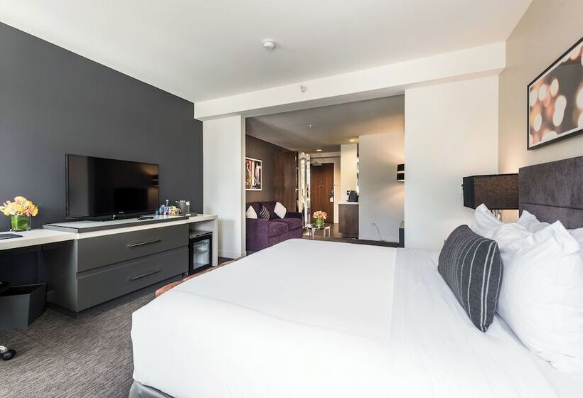 Godfrey Hotel Chicago