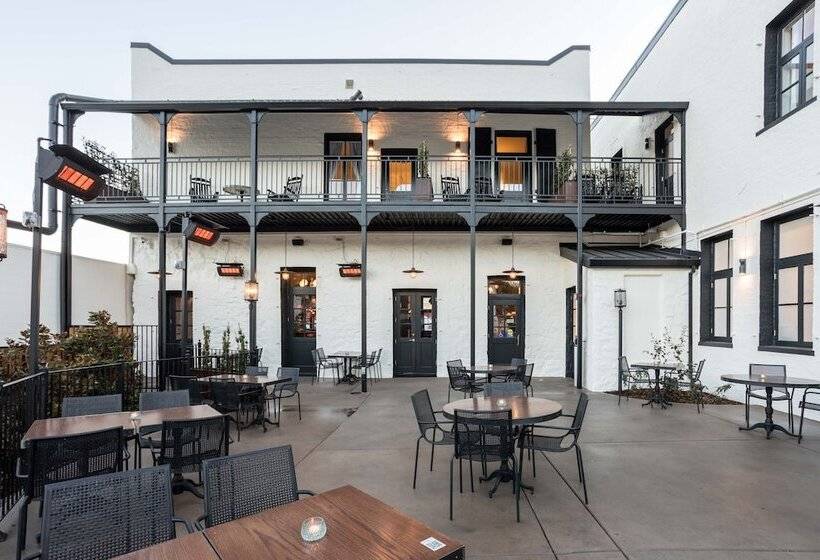 Отель The Holbrooke