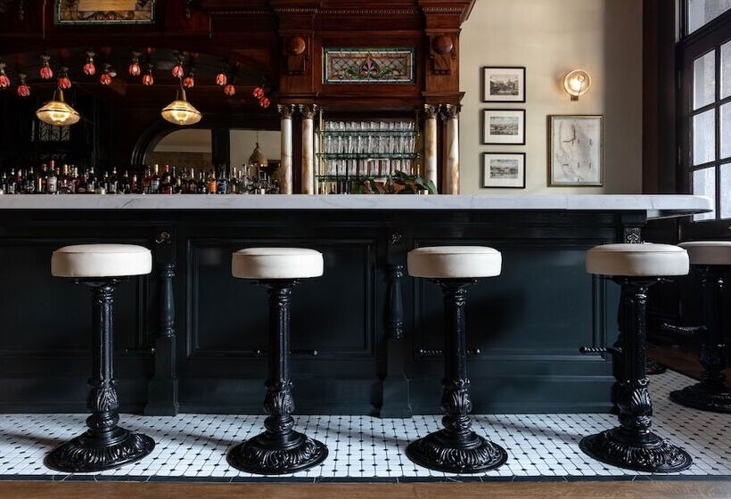 Отель The Holbrooke