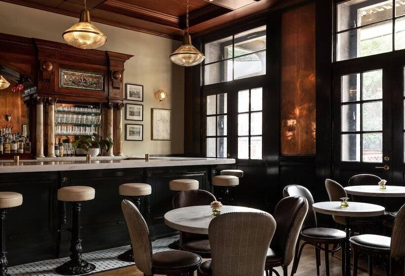 Отель The Holbrooke