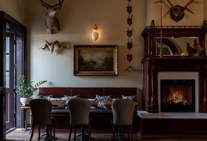 Отель The Holbrooke