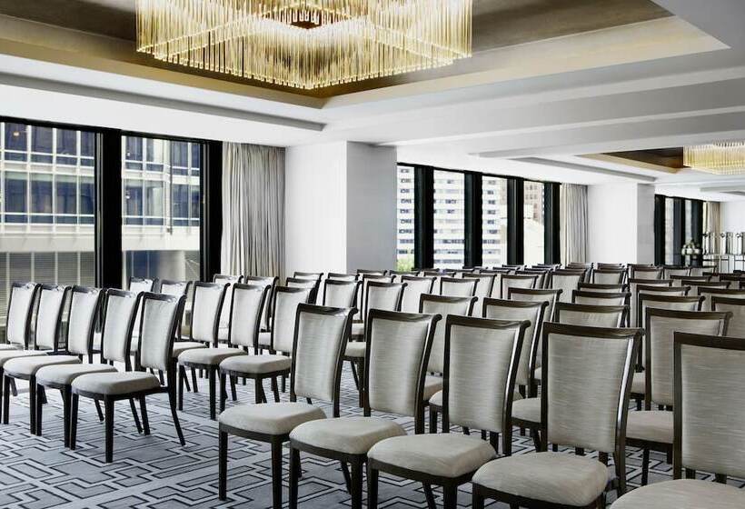 هتل The Langham, Chicago